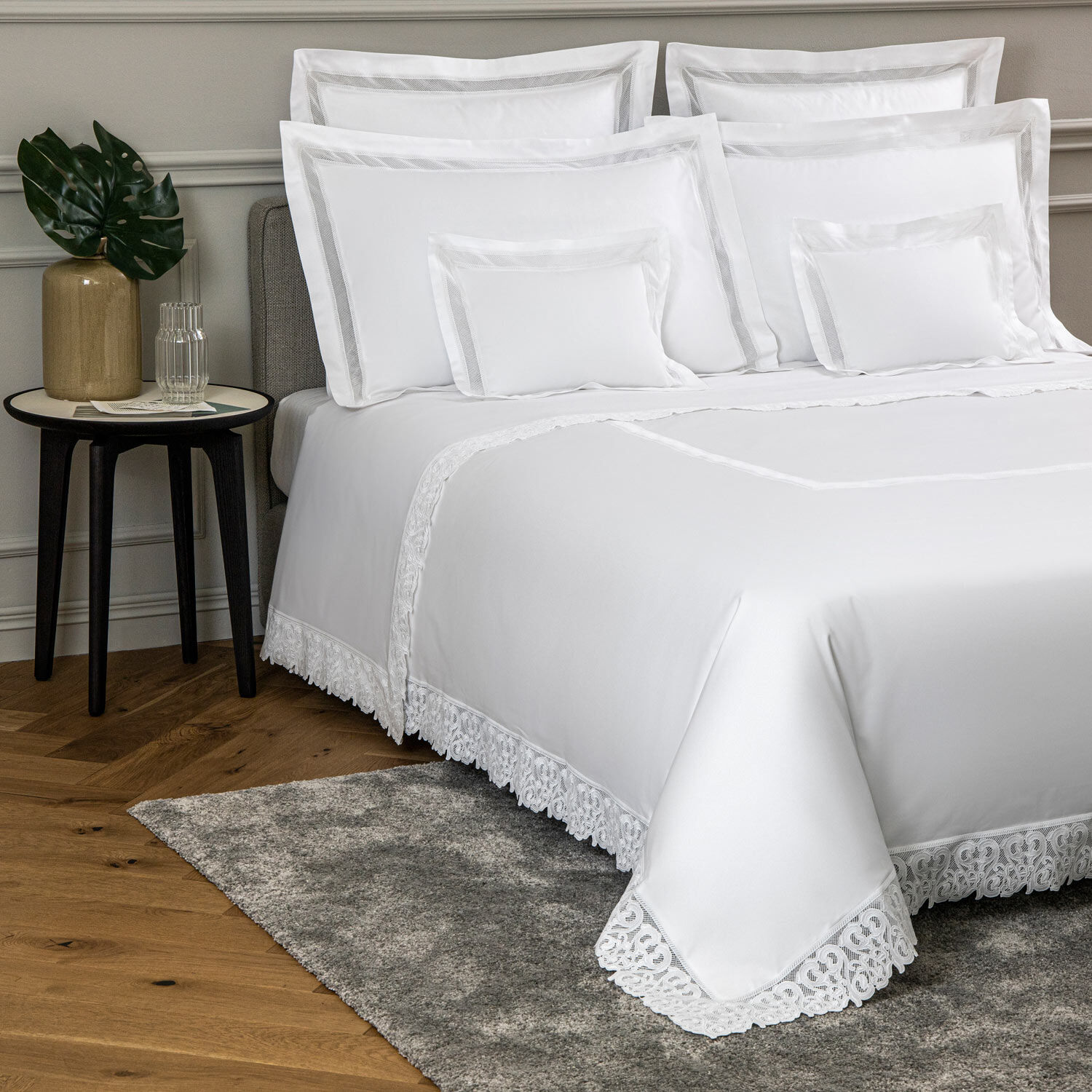 slide 4 Ornate Medallion Lace Duvet Cover