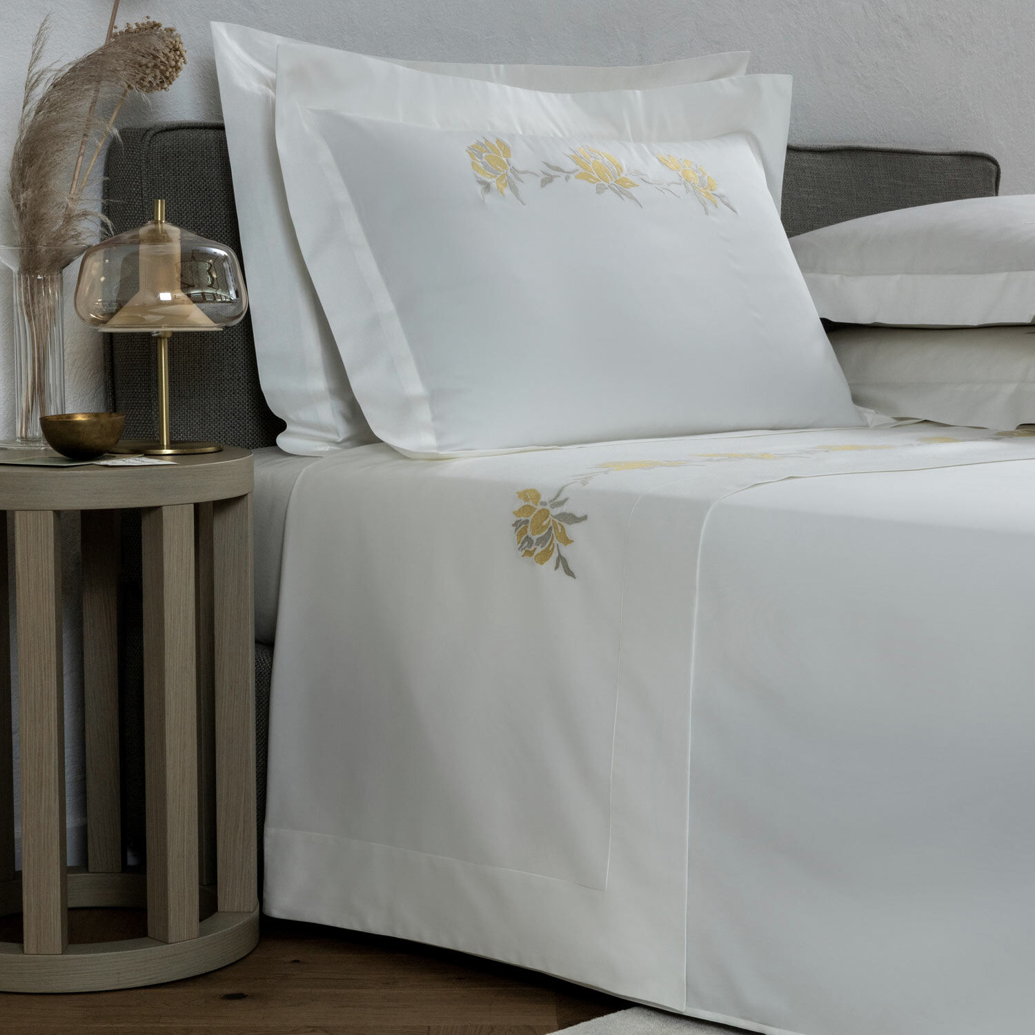 slide 1 Peonia Embroidered Sheet Set