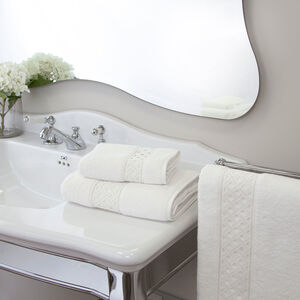 slide 4 Lozenge Lace Guest Towel