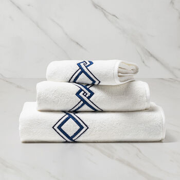 Twist Embroidery Hand Towel