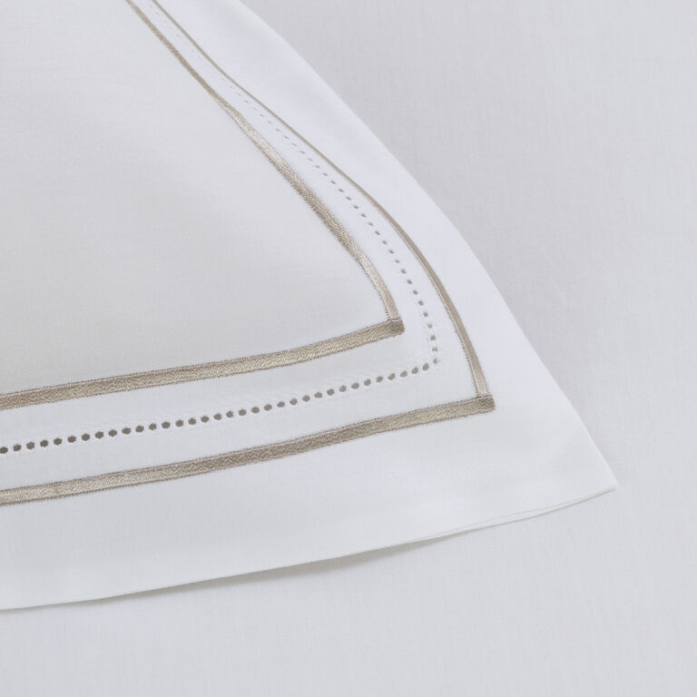 slide 3 Elegance Euro Sham