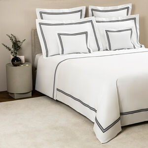 slide 4 Triplo Bourdon Duvet Cover