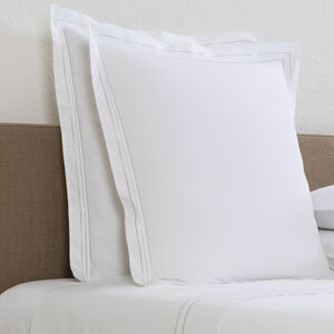 slide 2 Elegance Euro Sham