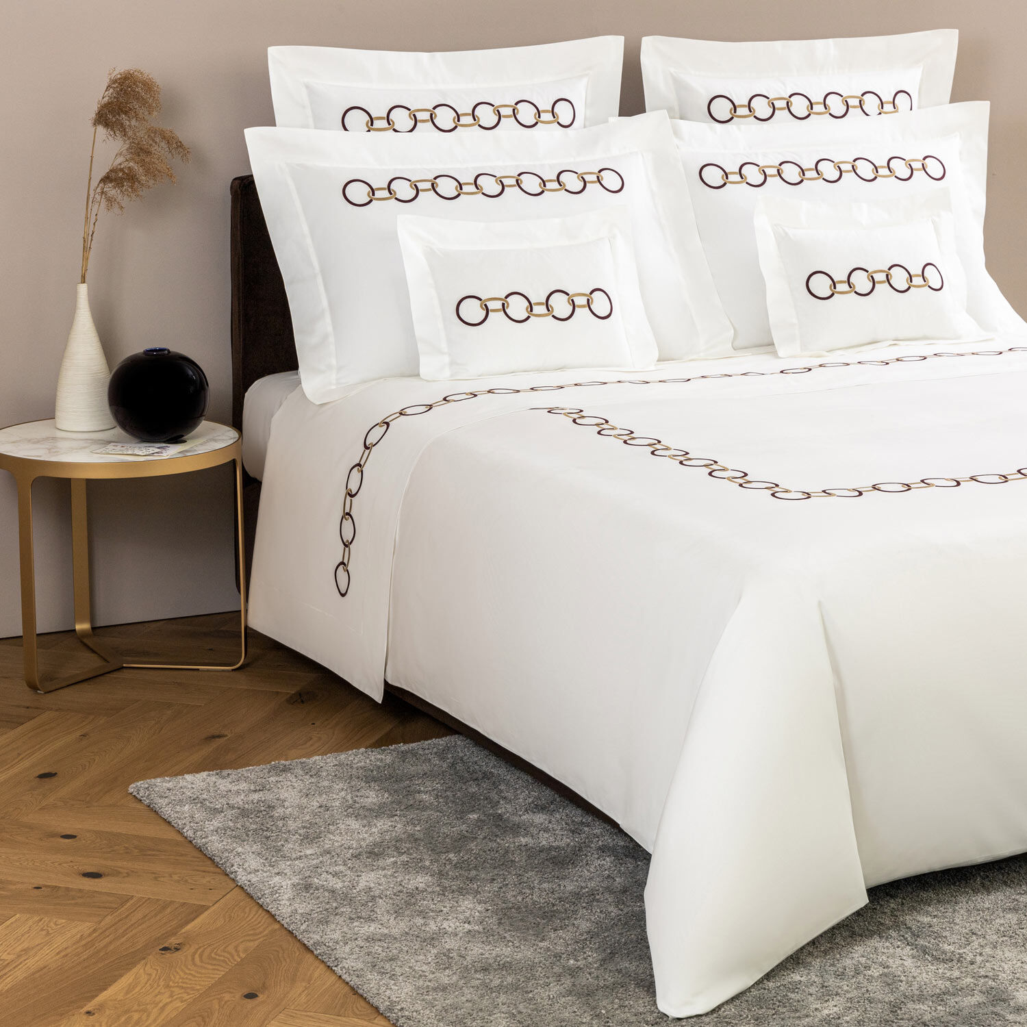 Links Embroidered Sheet Set
