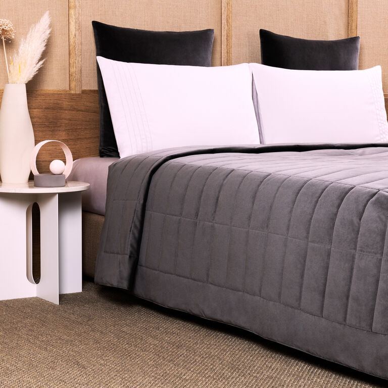 slide 2 Luxury Cashmere Velvet Light Quilt