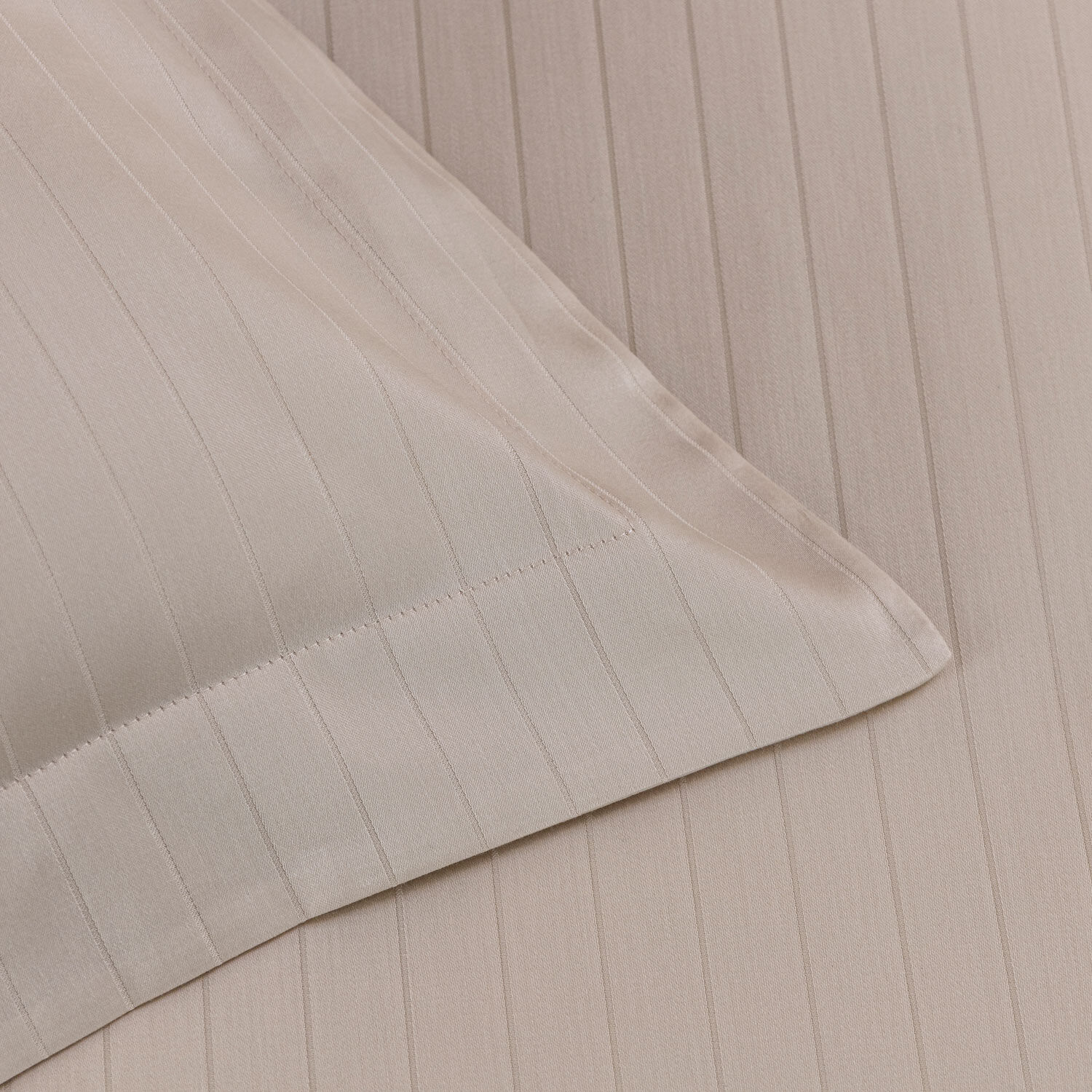 slide 3 Sonia Duvet Cover
