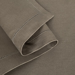 slide 5 Artistry Ajour Napkins Set