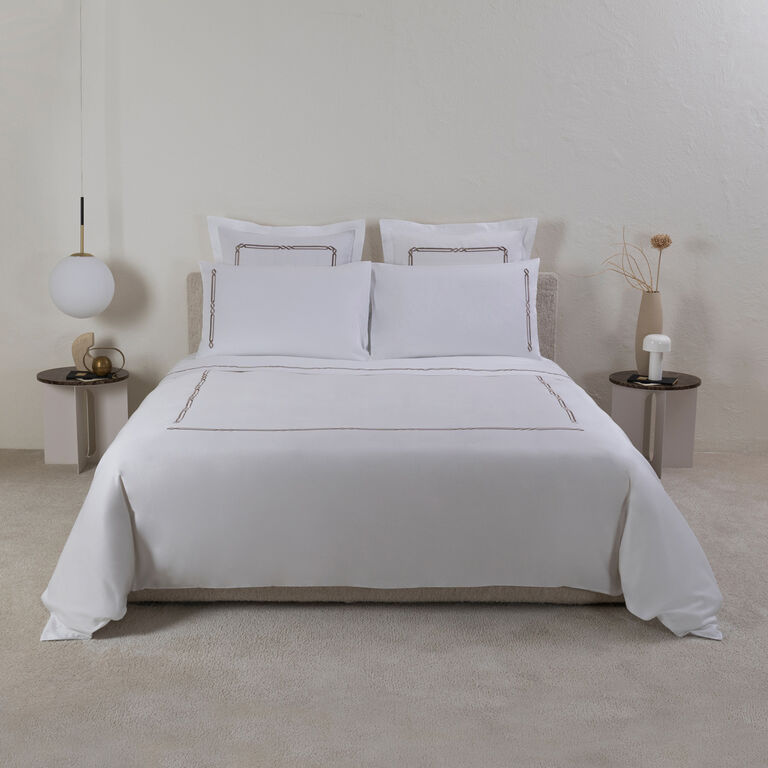 slide 4 Frame Embroidery Sheet Set