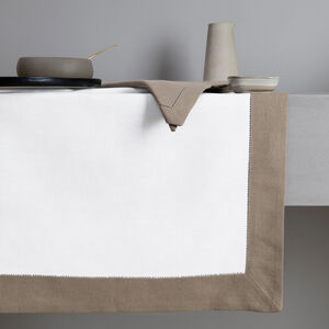 slide 2 Artistry Ajour Runner