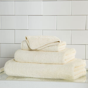 slide 1 Unito Wash Cloth