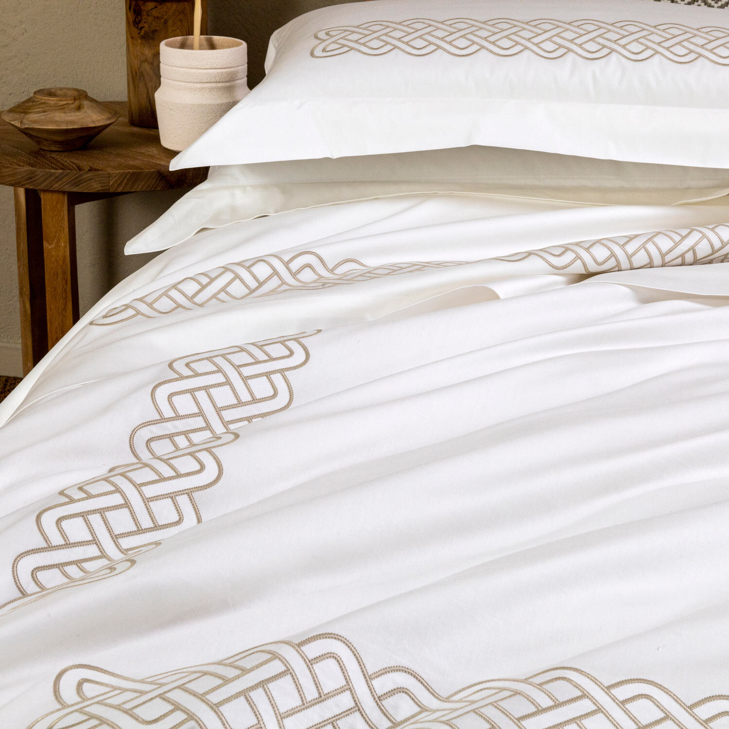 Intreccio Embroidered Sheet Set