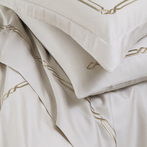slide 5 Frame Embroidery Sheet Set