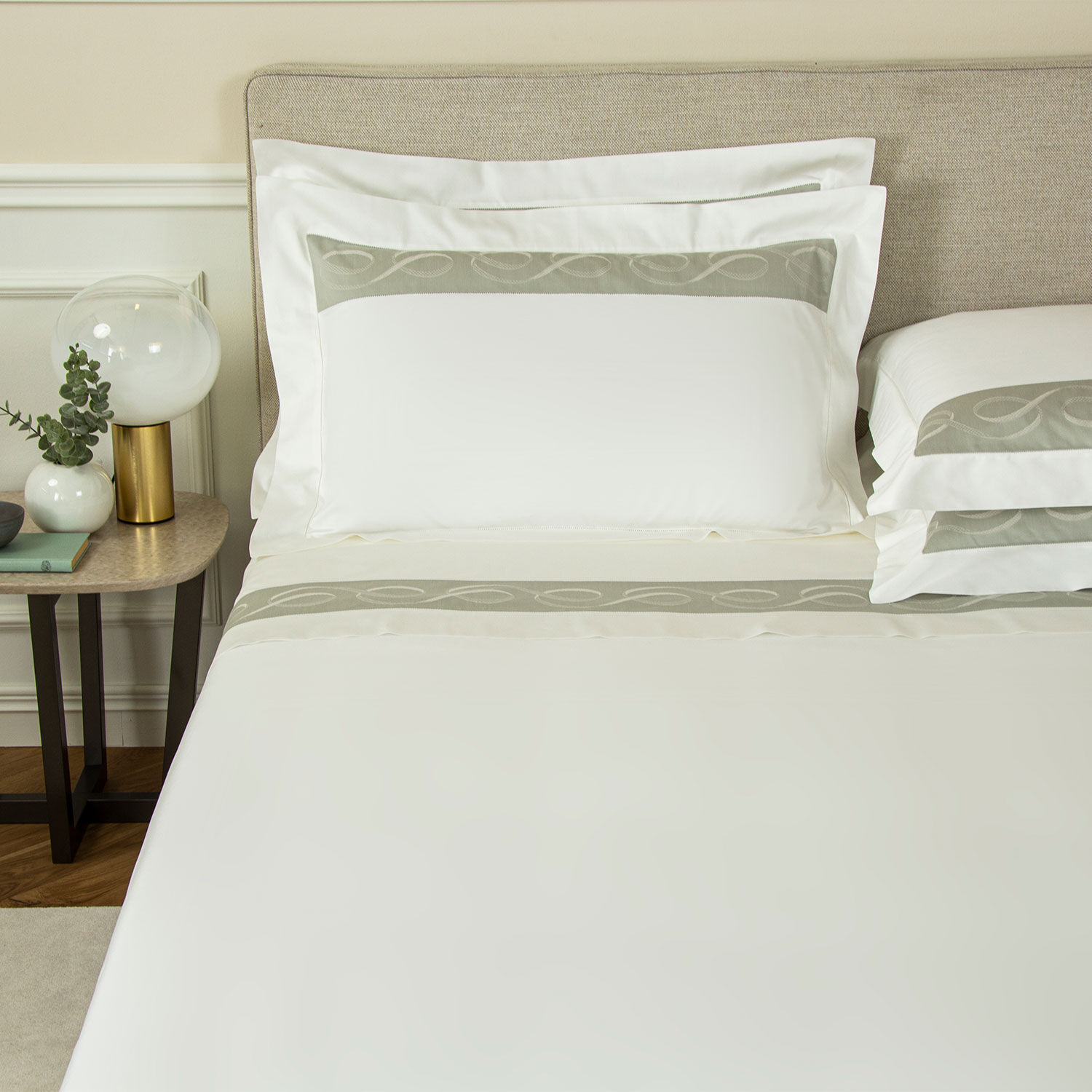 Ribbons Border Sheet Set