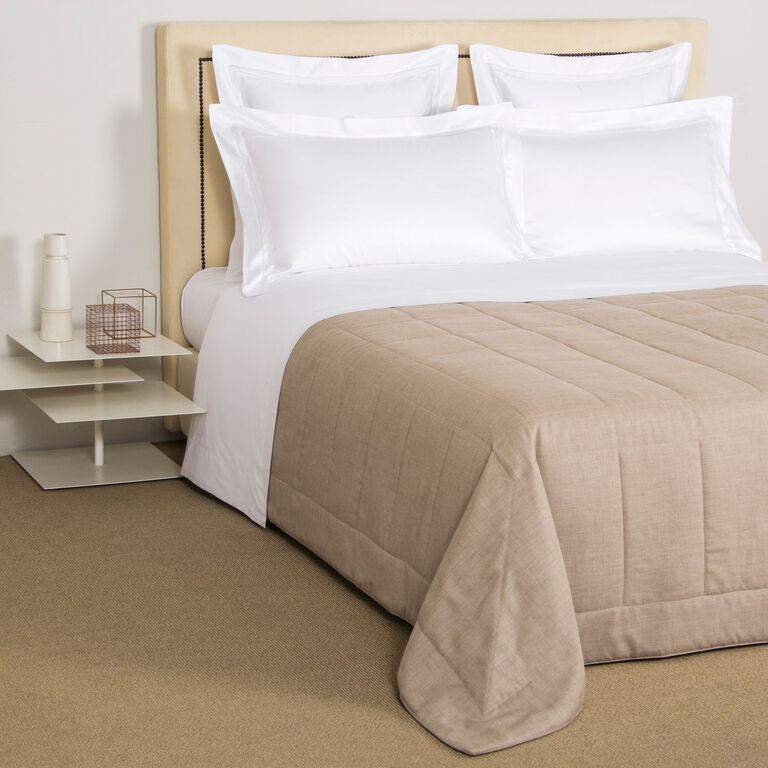 slide 4 Simple Comforter