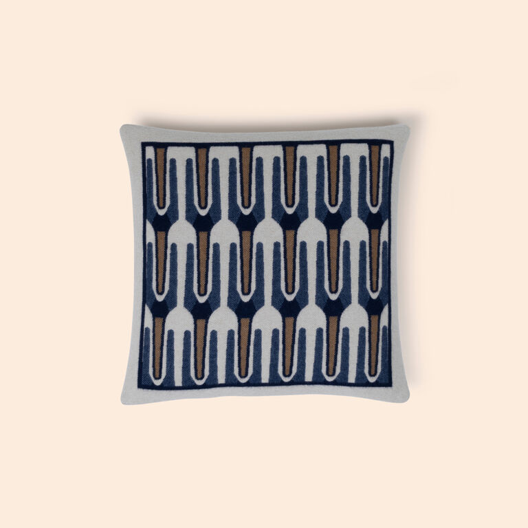 slide 2 Deco Cushion 006