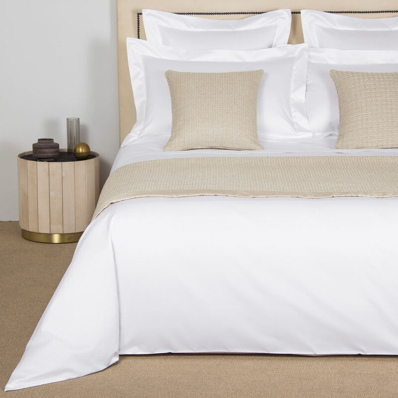 Luxury Luminescent Tweed Throw Frette