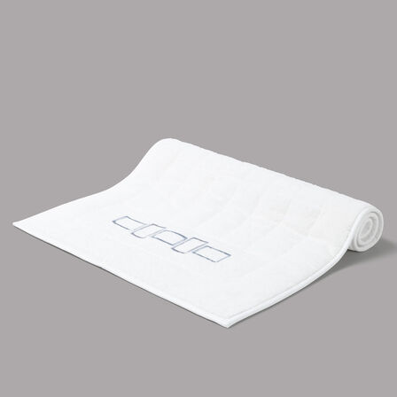 Bold Bicolor Embroidery Bath Mat
