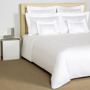 slide 4 Luminescent Pearls Embroidered Sheet Set