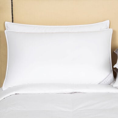 Cortina Medium Down Pillow Filler image