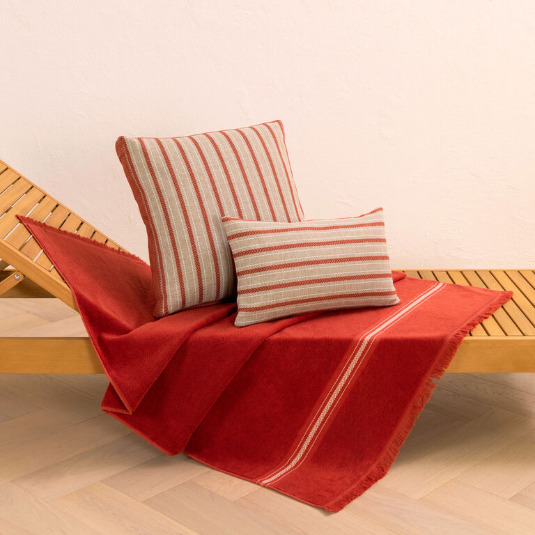 slide 4 Oasis Outdoor Decorative Pillow Cover