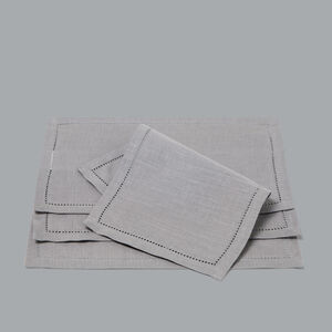 slide 2 Convivium Napkin Set