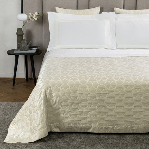 slide 1 Luxury Tile Bedspread