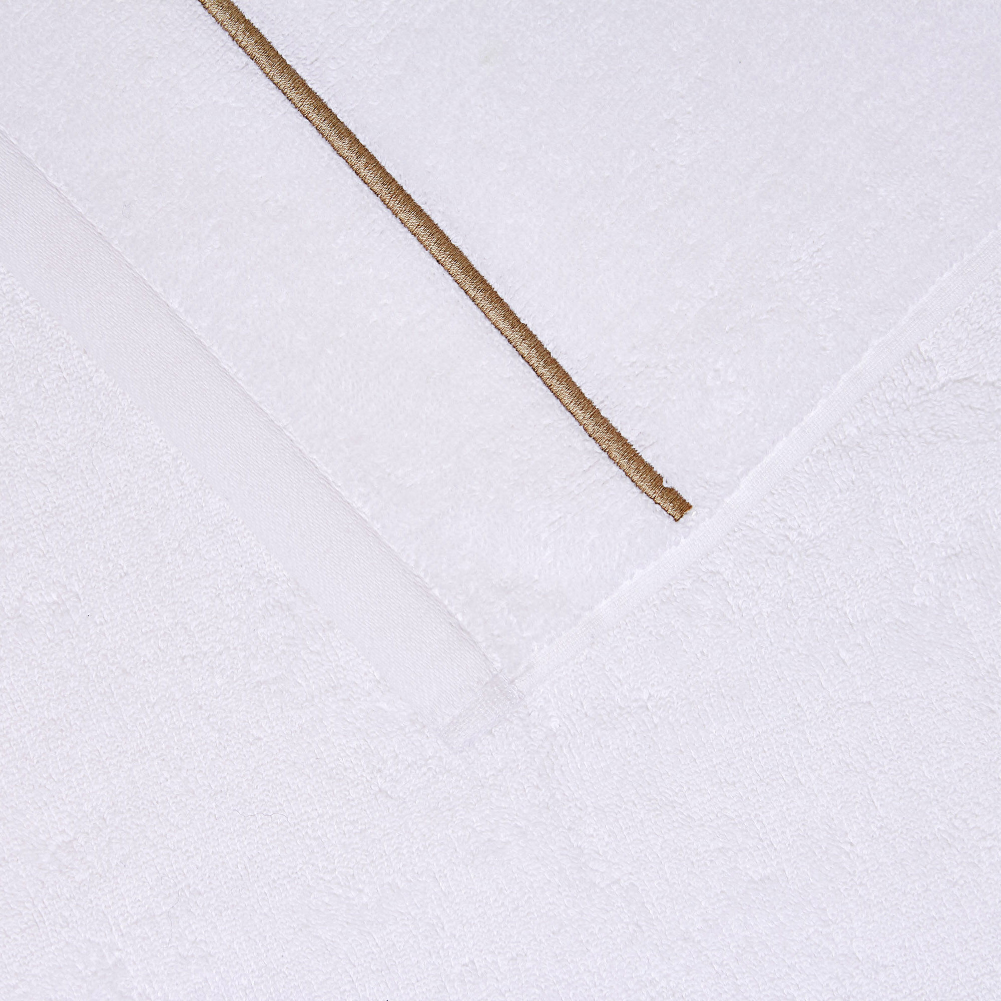 One Bourdon Bath Sheet