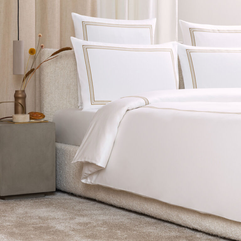 slide 2 Signature Triplo Sateen Duvet Cover