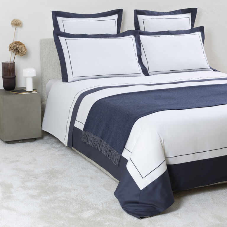 slide 2 Essential Chevron Plaid