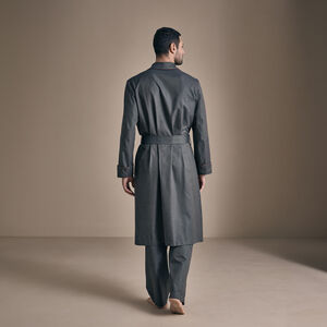 slide 3 Majestic Robe