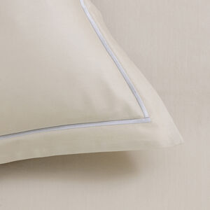 slide 3 Camelia Euro Sham