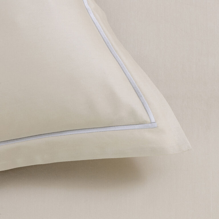 slide 3 Camelia Euro Sham
