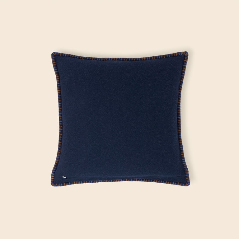 slide 2 Modernism Cushion 002