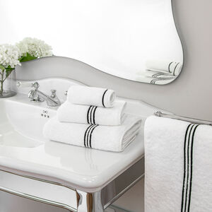 slide 4 Triplo Bourdon Bath Sheet