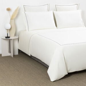 slide 4 Camelia Euro Sham