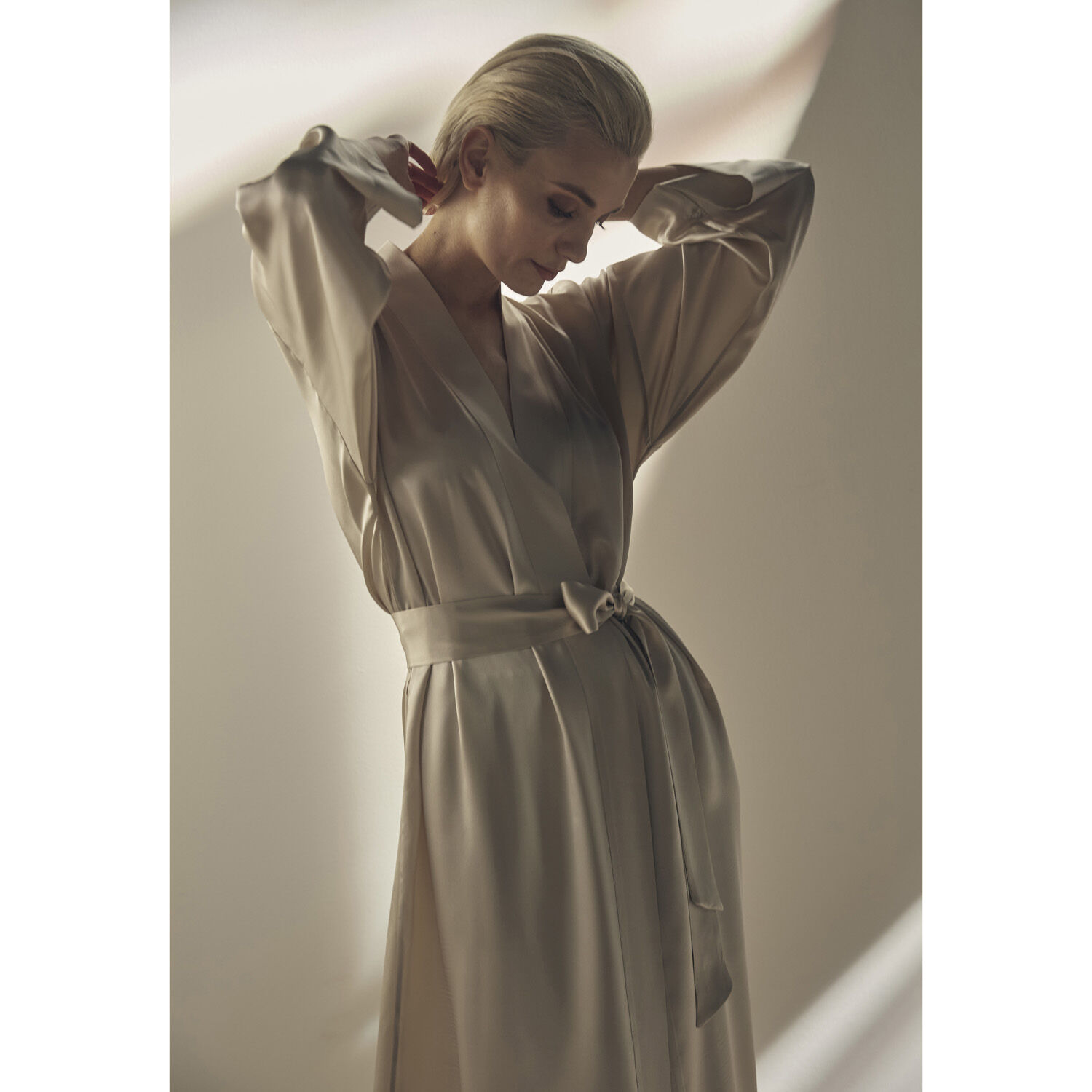 Champagne silk dressing gown discount