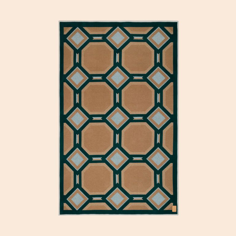 slide 2 Deco Throw 003