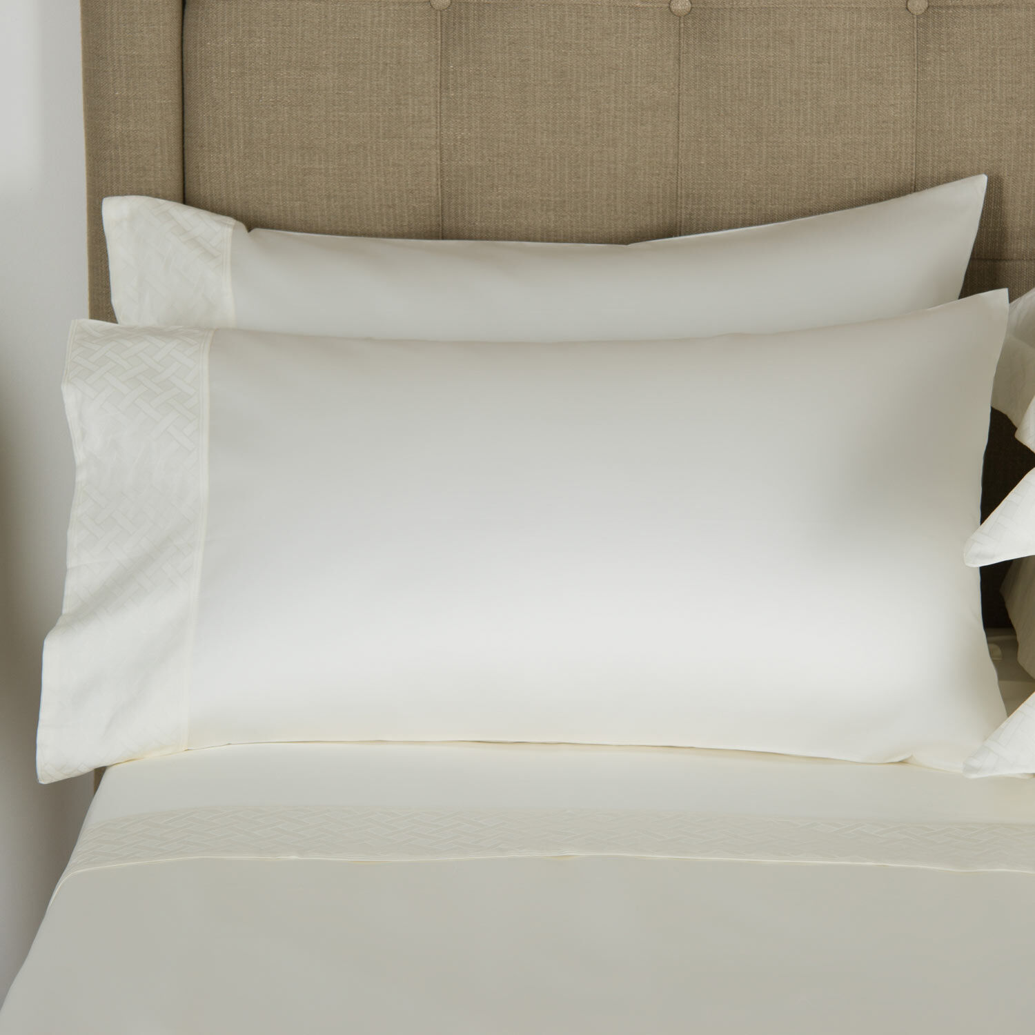 slide 1 Savona Pillowcase Set