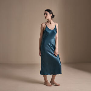 slide 2 Cascade Nightgown