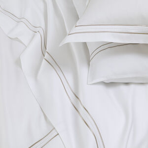 slide 5 Elegance Duvet Cover