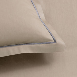 slide 3 Camelia Euro Sham