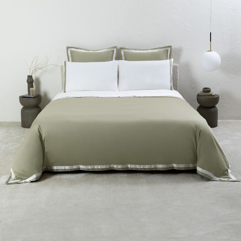 slide 4 Pliant Duvet Cover