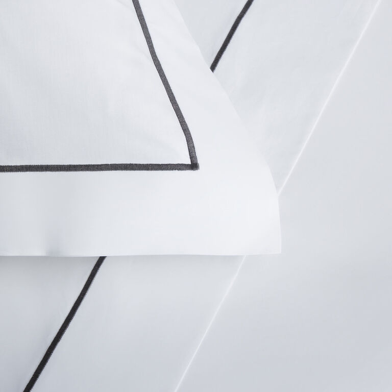slide 3 One Bourdon Sheet Set