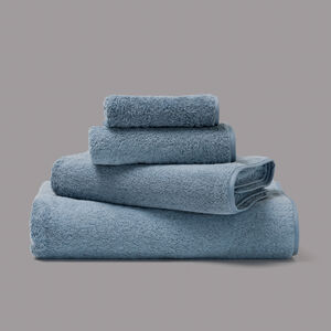 slide 3 Unito Bath Towel