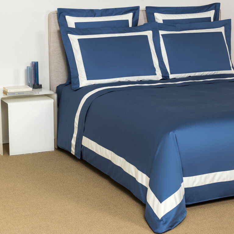 slide 4 New Horizon Sheet Set Brit Blue Ivory