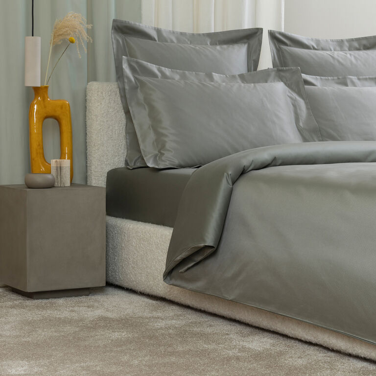 slide 2 Oblique Jacquard Duvet Cover Set