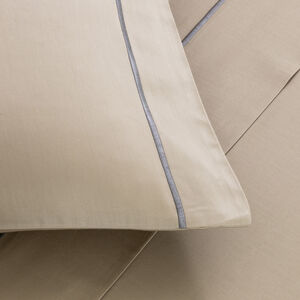 slide 3 Camelia Sheet Set