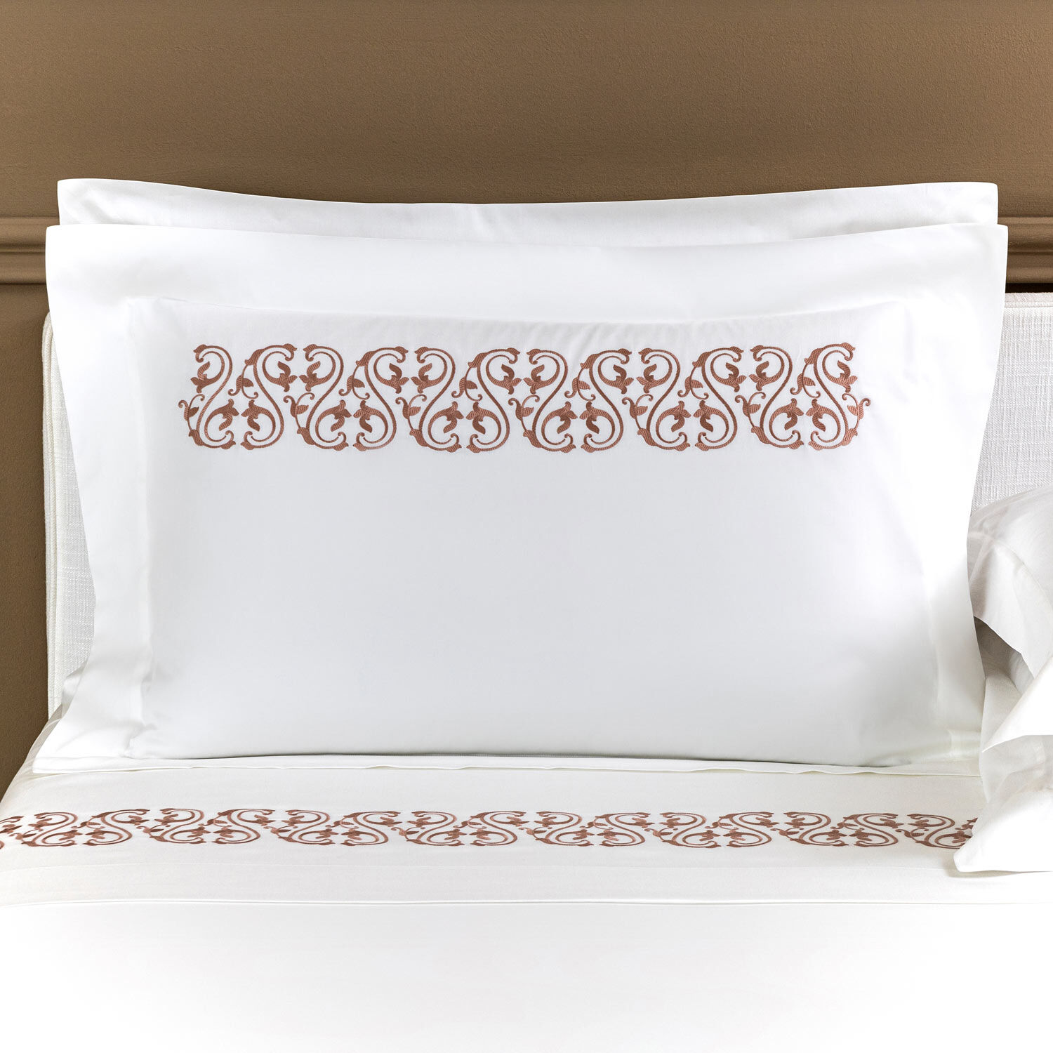 Ornate Medallion Embroidered Hand Towel