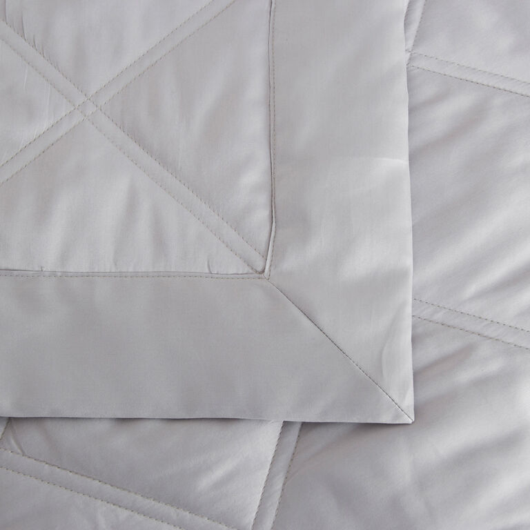 slide 3 Lozenge Light Quilt