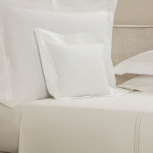 slide 2 Triplo Bourdon Boudoir Sham